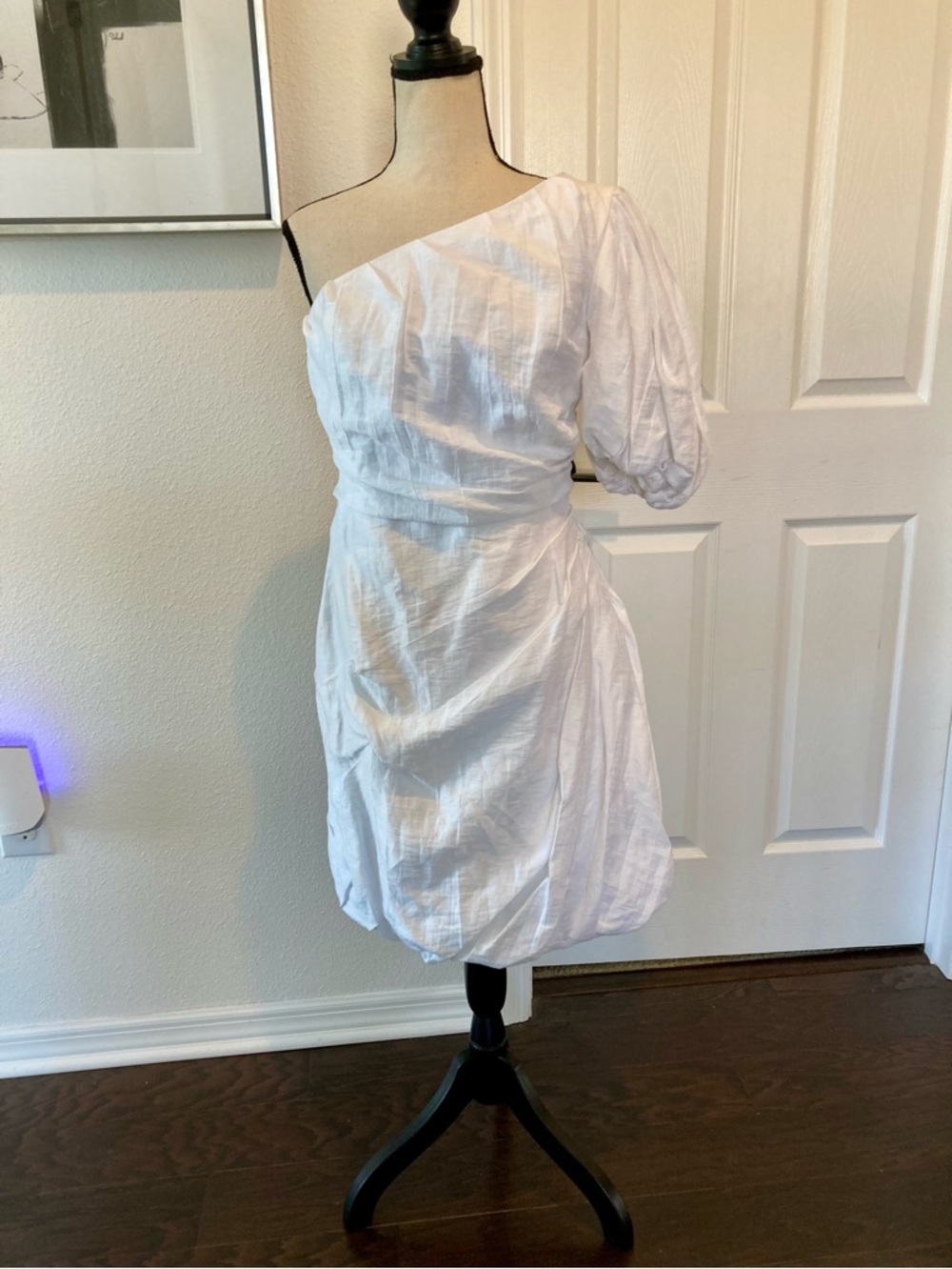 White House Black Market White One-Shoulder Puff-Sleeve Dress
